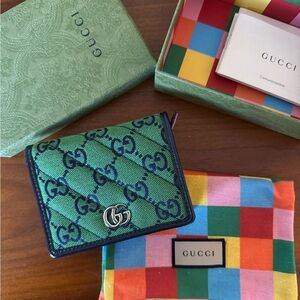 GUCCI Multicolor quilted GG canvas
MARMONT GG logo leather trim snap
MINI wallet